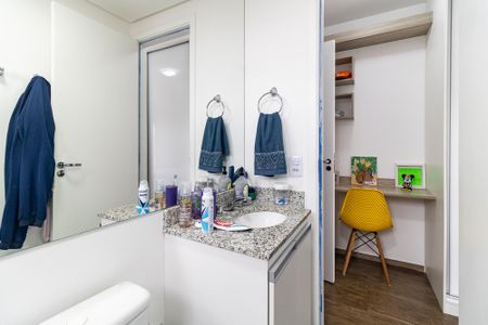 Apartamento à venda com 67m², 2 quartos e 1 vaga Apartamento à venda com 67m², 2 quartos e 1 vagaBanheiro da Suíte