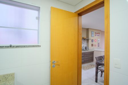 Casa à venda com 171m², 3 quartos e 2 vagasBanheiro de serviço