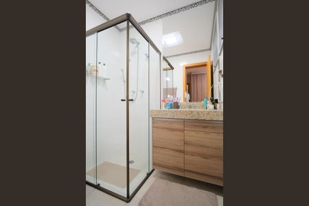 Casa à venda com 171m², 3 quartos e 2 vagasBanheiro da Suíte