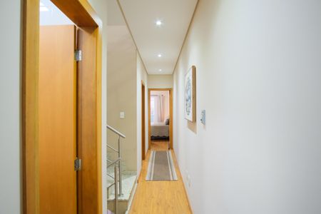 Casa à venda com 171m², 3 quartos e 2 vagasCorredor para os Quartos