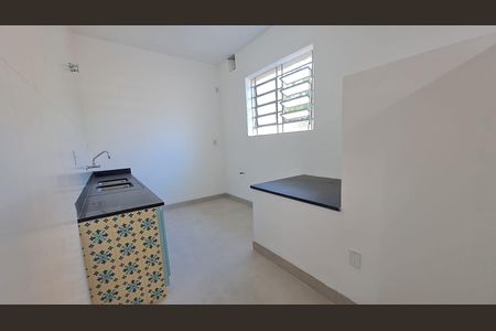 Casa à venda com 4 quartos, 600m² em Petrópolis, Porto Alegre