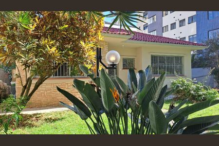 Casa à venda com 600m², 4 quartos e 5 vagas