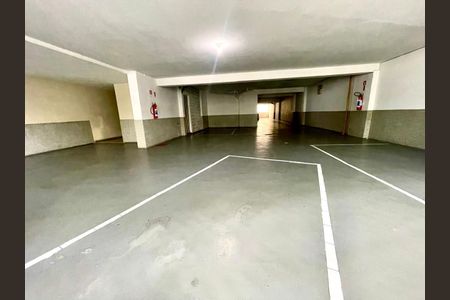 Apartamento à venda com 80m², 2 quartos e 1 vaga