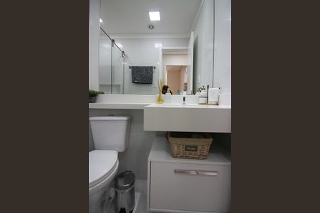 Apartamento à venda com 56m², 2 quartos e 1 vagaBanheiro Social