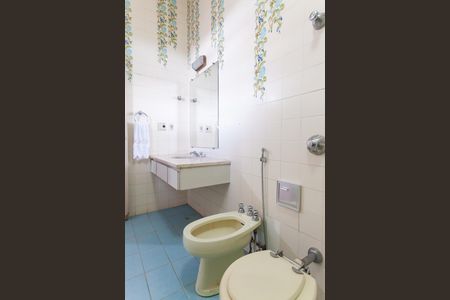 Casa à venda com 580m², 4 quartos e 3 vagas Casa à venda com 580m², 4 quartos e 3 vagasBanheiro da Suíte 3