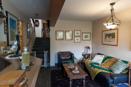 Casa à venda com 580m², 4 quartos e 3 vagas Casa à venda com 580m², 4 quartos e 3 vagasadega