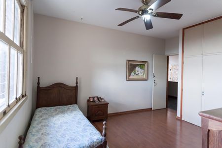 Casa à venda com 580m², 4 quartos e 3 vagas Casa à venda com 580m², 4 quartos e 3 vagassuite 3