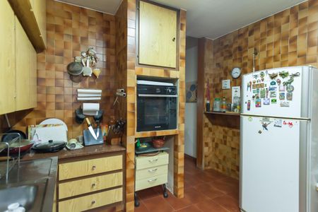 Casa à venda com 580m², 4 quartos e 3 vagas Casa à venda com 580m², 4 quartos e 3 vagasCozinha