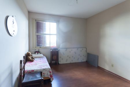 Casa à venda com 580m², 4 quartos e 3 vagas Casa à venda com 580m², 4 quartos e 3 vagasquarto