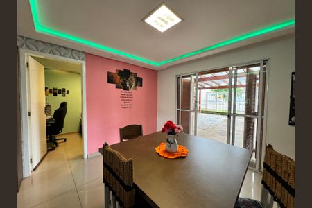 Casa à venda com 150m², 4 quartos e 1 vaga Casa à venda com 150m², 4 quartos e 1 vagaCozinha