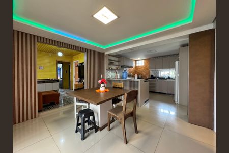 Casa à venda com 150m², 4 quartos e 1 vaga Casa à venda com 150m², 4 quartos e 1 vagaCozinha