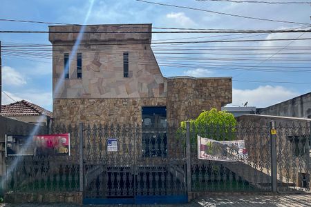 Casa à venda com 280m², 5 quartos e 3 vagasFachada 