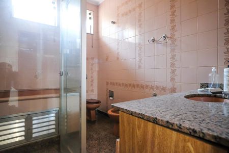 Casa à venda com 280m², 5 quartos e 3 vagasBanheiro