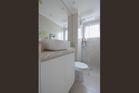 Apartamento à venda com 48m², 2 quartos e 1 vaga Apartamento à venda com 48m², 2 quartos e 1 vagaBanheiro Social