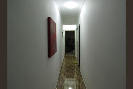 Casa à venda com 242m², 4 quartos e 4 vagasCorredor superior