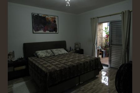 Casa à venda com 242m², 4 quartos e 4 vagasQuarto 4/ Suíte