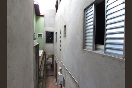 Casa à venda com 242m², 4 quartos e 4 vagasFachada Lateral