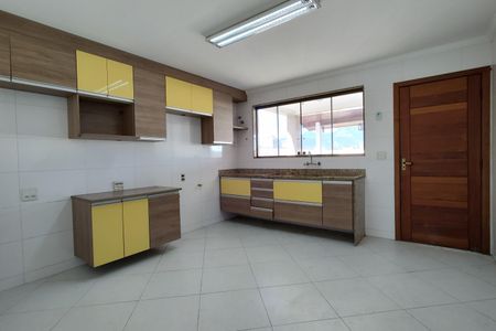 Casa à venda com 363m², 3 quartos e 4 vagas Casa à venda com 363m², 3 quartos e 4 vagasCozinha