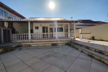 Casa à venda com 363m², 3 quartos e 4 vagas Casa à venda com 363m², 3 quartos e 4 vagasCobertura
