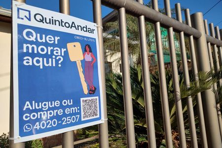 Casa à venda com 363m², 3 quartos e 4 vagas Casa à venda com 363m², 3 quartos e 4 vagasPlaca