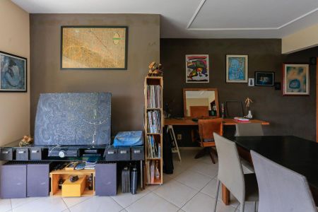 Apartamento à venda com 123m², 3 quartos e 2 vagas Apartamento à venda com 123m², 3 quartos e 2 vagasSala