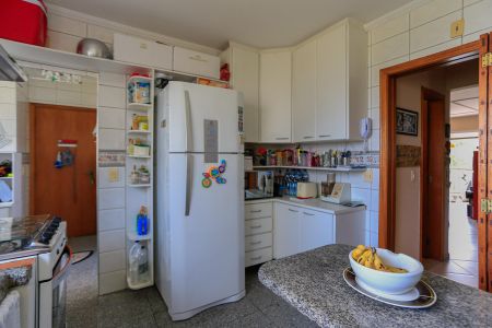 Apartamento à venda com 123m², 3 quartos e 2 vagas Apartamento à venda com 123m², 3 quartos e 2 vagasCozinha