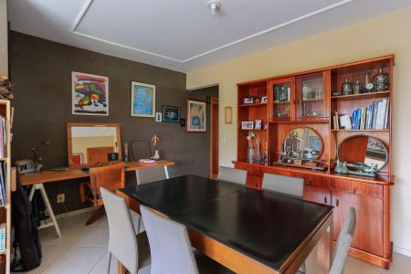 Apartamento à venda com 123m², 3 quartos e 2 vagas Apartamento à venda com 123m², 3 quartos e 2 vagasSala de Jantar