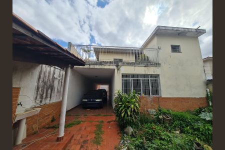 Casa à venda com 492m², 2 quartos e 5 vagas Casa à venda com 492m², 2 quartos e 5 vagasGaragem