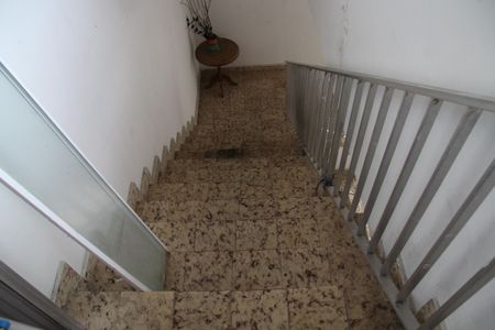 Casa à venda com 492m², 2 quartos e 5 vagasEscada