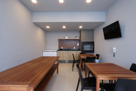 Apartamento para alugar com 38m², 2 quartos e sem vagaÁrea comum - Churrasqueira