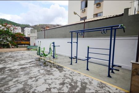 Apartamento à venda com 77m², 3 quartos e 1 vaga Apartamento à venda com 77m², 3 quartos e 1 vagaÁrea comum - Playground