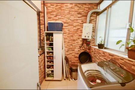 Apartamento à venda com 77m², 3 quartos e 1 vaga Apartamento à venda com 77m², 3 quartos e 1 vagaÁrea de Serviço