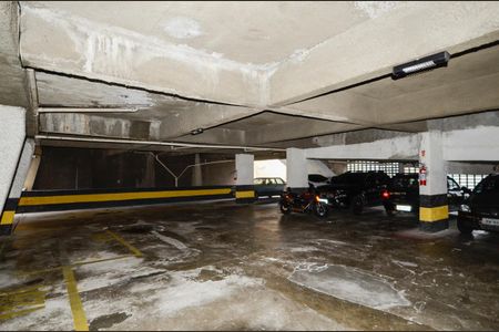 Apartamento à venda com 77m², 3 quartos e 1 vaga Apartamento à venda com 77m², 3 quartos e 1 vagaGaragem