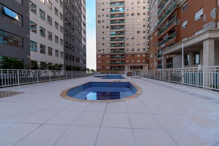 Apartamento à venda com 60m², 2 quartos e 1 vaga Apartamento à venda com 60m², 2 quartos e 1 vagaÁrea comum - Piscina