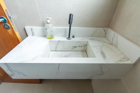 Casa à venda com 148m², 3 quartos e 2 vagasBanheiro Social