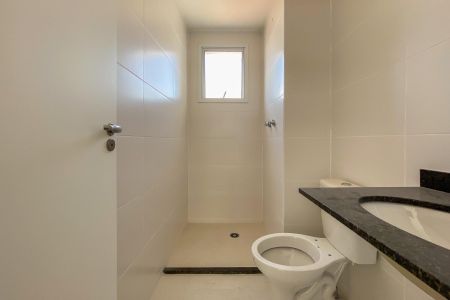 Apartamento à venda com 146m², 3 quartos e 4 vagas Apartamento à venda com 146m², 3 quartos e 4 vagasBanheiro Suíte 02