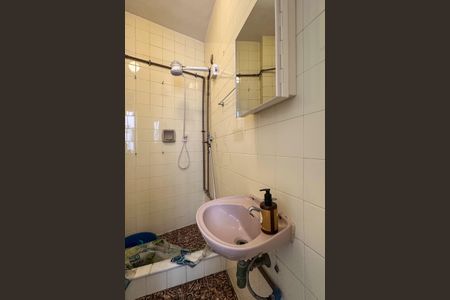Apartamento para alugar com 237m², 3 quartos e sem vaga Apartamento para alugar com 237m², 3 quartos e sem vagaBanheiro de serviço