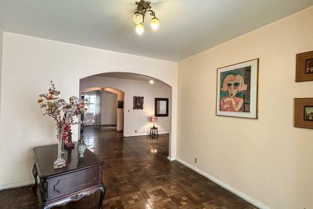 Apartamento para alugar com 237m², 3 quartos e sem vaga Apartamento para alugar com 237m², 3 quartos e sem vagaSala