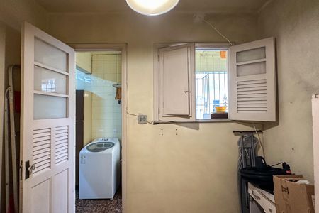 Apartamento para alugar com 237m², 3 quartos e sem vaga Apartamento para alugar com 237m², 3 quartos e sem vagaQuarto de Serviço