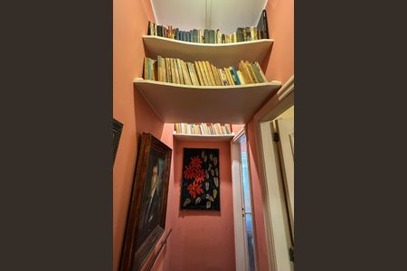 Apartamento para alugar com 237m², 3 quartos e sem vaga Apartamento para alugar com 237m², 3 quartos e sem vagaCorredor
