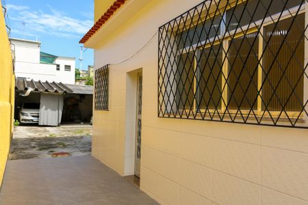 Casa de condomínio à venda com 54m², 2 quartos e 1 vaga Casa de condomínio à venda com 54m², 2 quartos e 1 vagaEntrada