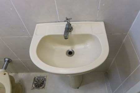 Casa de condomínio à venda com 54m², 2 quartos e 1 vaga Casa de condomínio à venda com 54m², 2 quartos e 1 vagaBanheiro