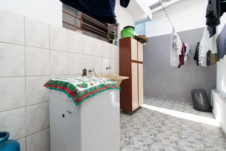 Casa à venda com 300m², 3 quartos e 3 vagas Casa à venda com 300m², 3 quartos e 3 vagasÁrea de Serviço