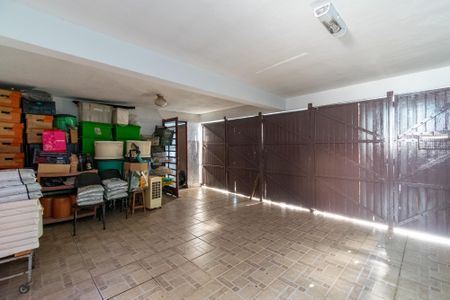 Casa à venda com 300m², 3 quartos e 3 vagas Casa à venda com 300m², 3 quartos e 3 vagasGaragem