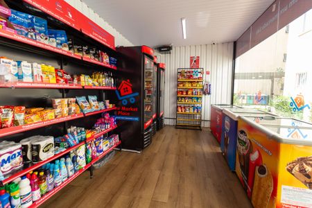 Apartamento à venda com 27m², 1 quarto e sem vaga Apartamento à venda com 27m², 1 quarto e sem vagaMini Mercado