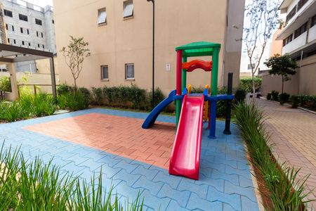 Apartamento à venda com 27m², 1 quarto e sem vaga Apartamento à venda com 27m², 1 quarto e sem vagaÁrea comum - Playground
