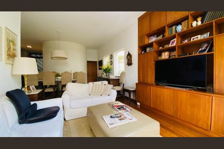 Casa à venda com 380m², 3 quartos e 4 vagasFoto 05