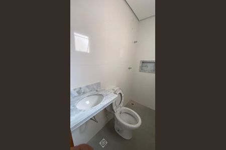 Apartamento à venda com 102m², 2 quartos e 1 vaga Apartamento à venda com 102m², 2 quartos e 1 vagaBanheiro