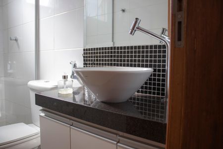 Apartamento à venda com 72m², 3 quartos e 2 vagas Apartamento à venda com 72m², 3 quartos e 2 vagasBanheiro