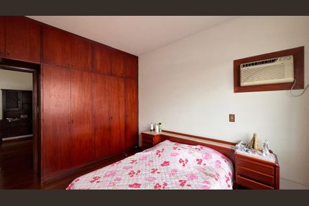 Casa à venda com 376m², 2 quartos e 2 vagasQuarto